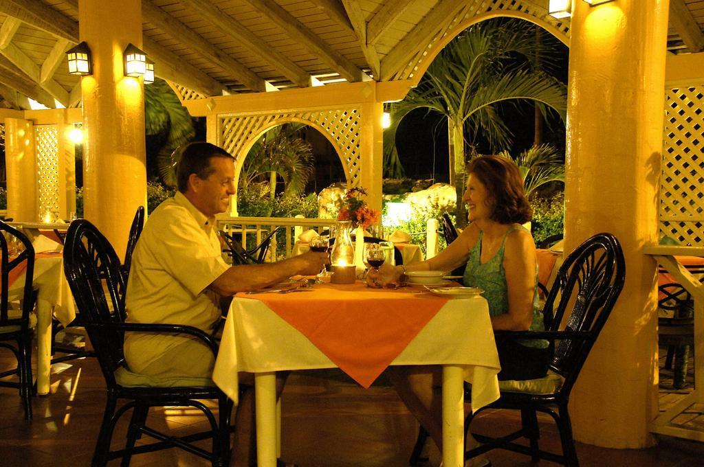 The Village Inn And Spa Rodney Bay Étterem fotó